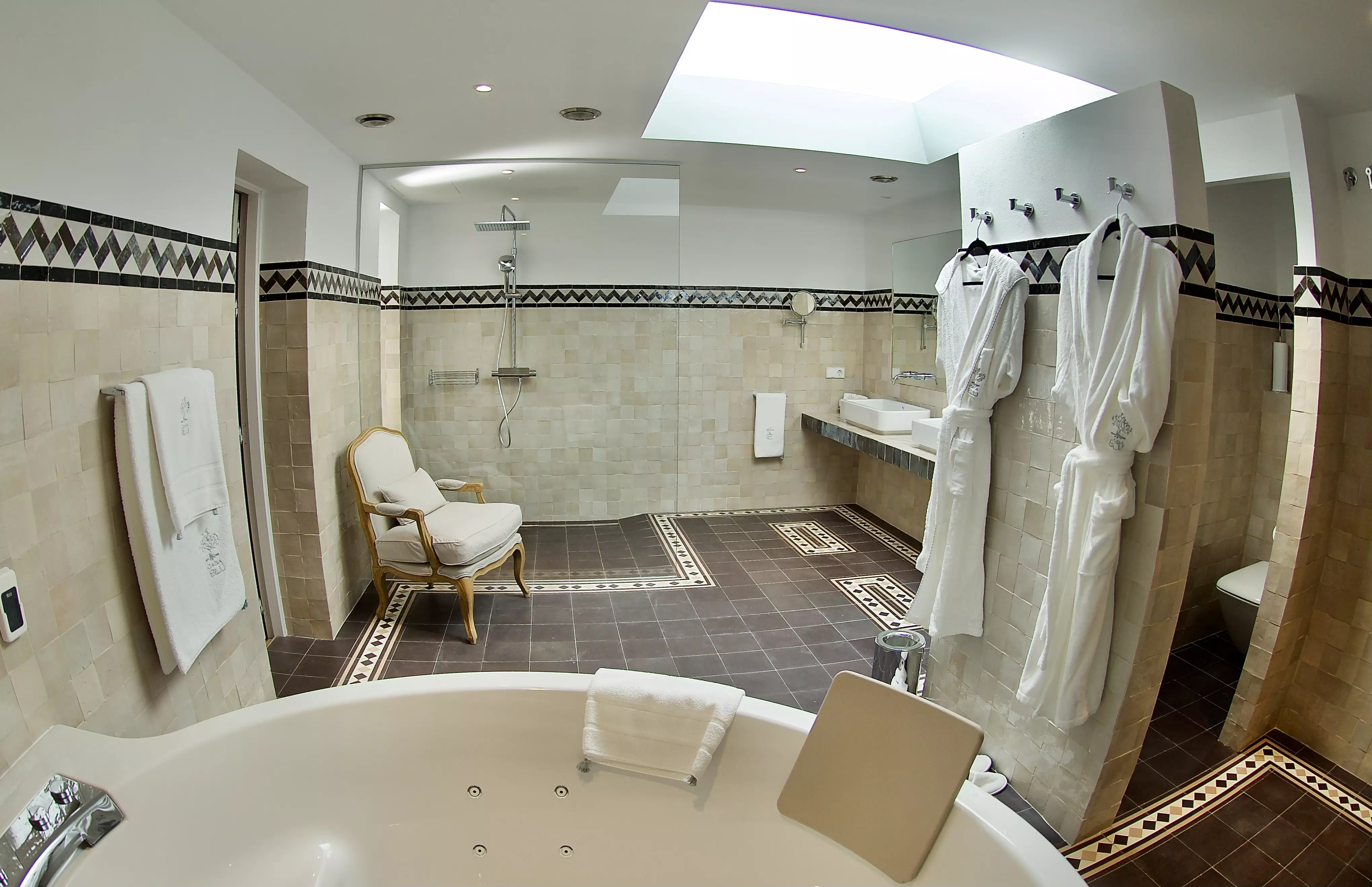 Image of Suite 1: Blue Damask Plum