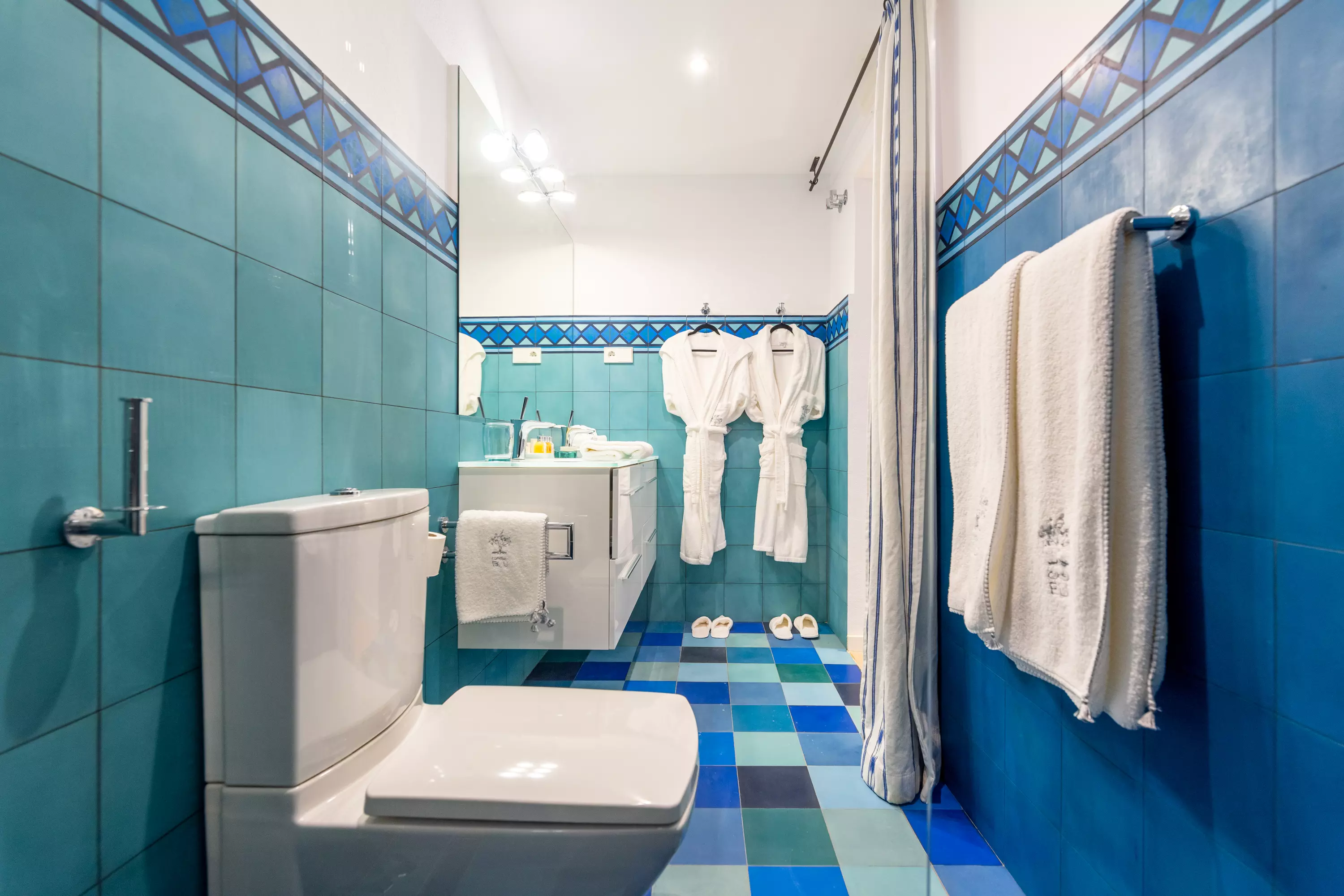 Image of Suite 1: Blue Damask Plum