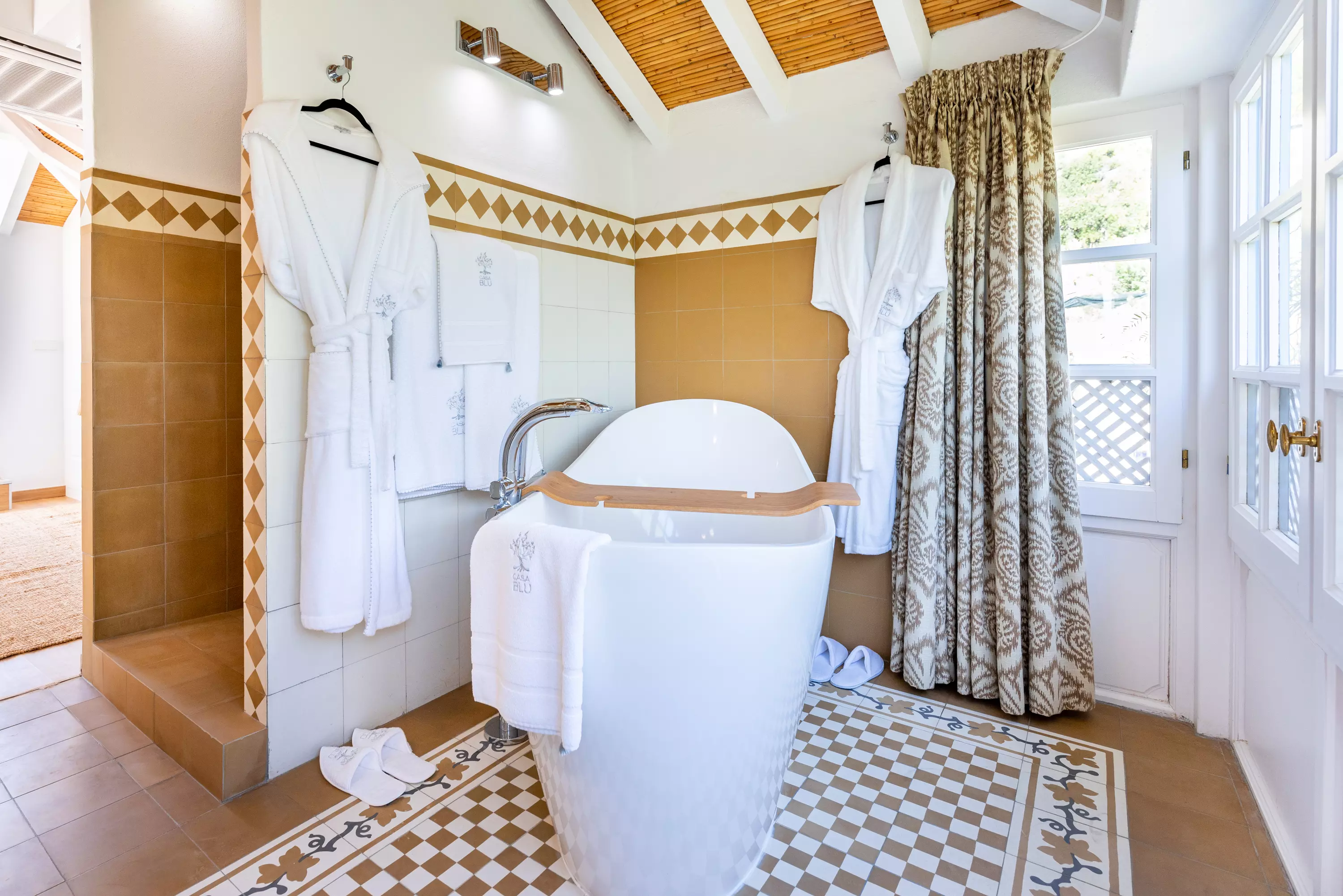 Image of Suite 1: Blue Damask Plum