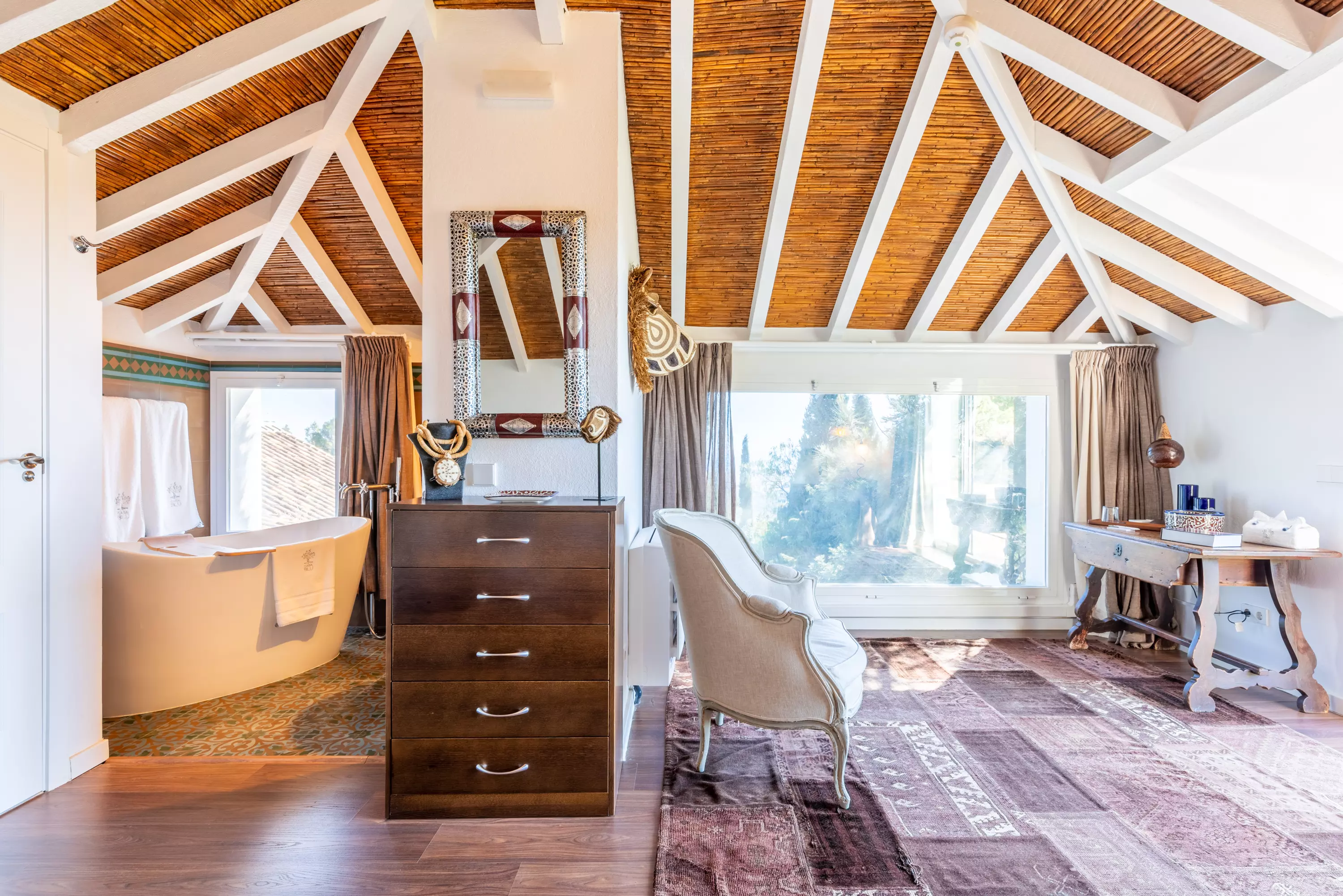 Image of Suite 8: Blue Shadow