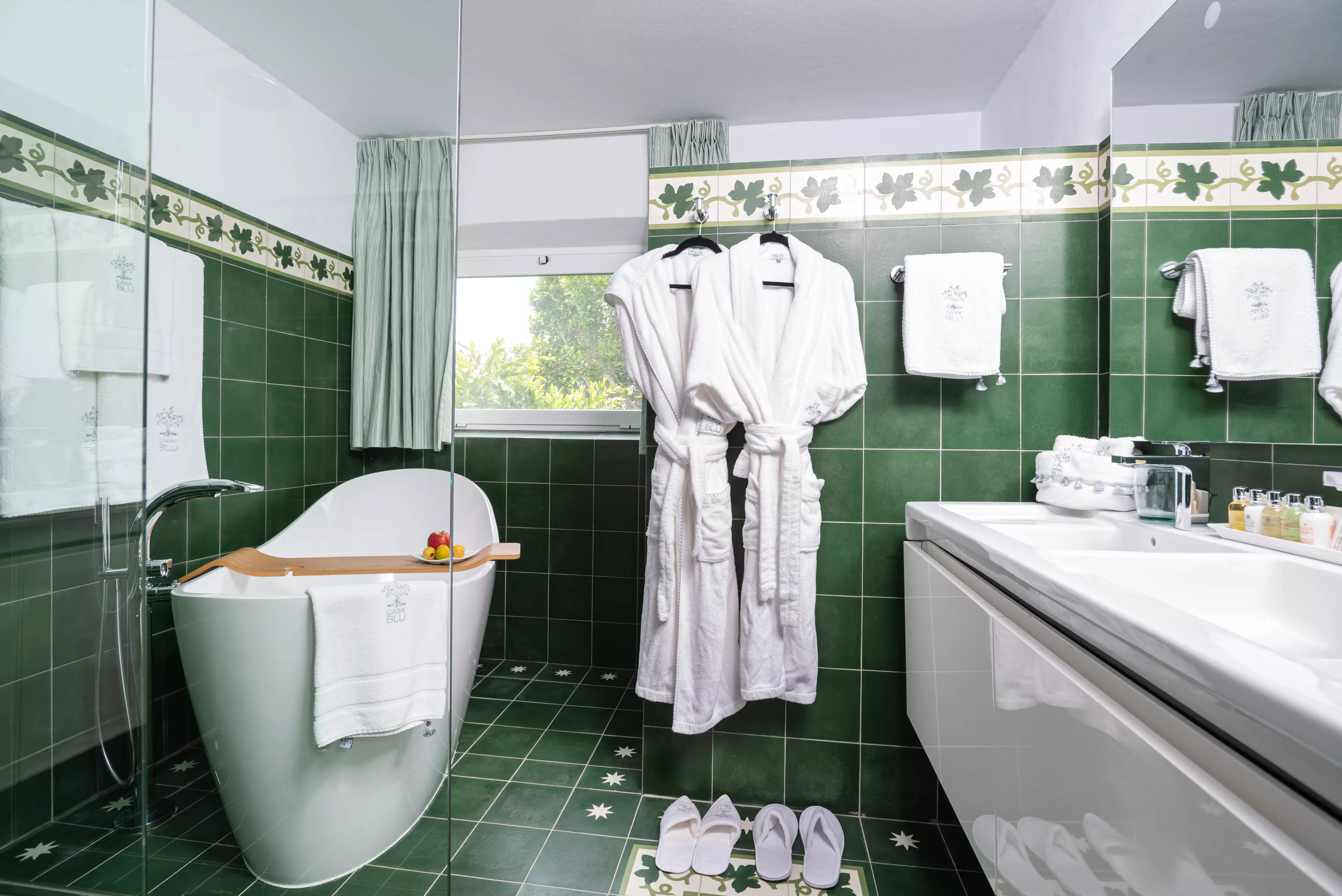 Image of Suite 14: Forgotten Land